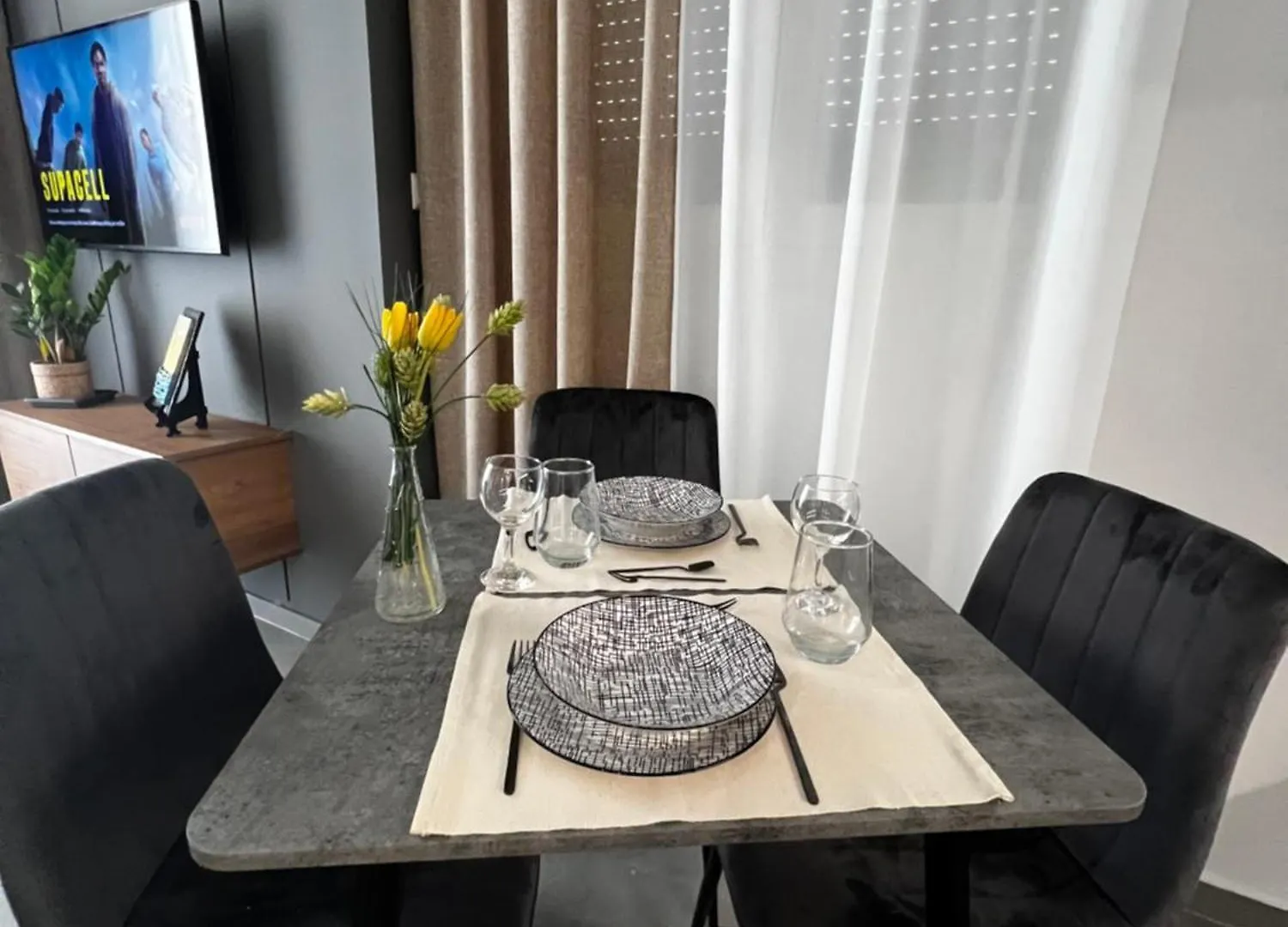 Oasis In Thessaloniki With 500 Mbps Internet 아파트 0*,  그리스