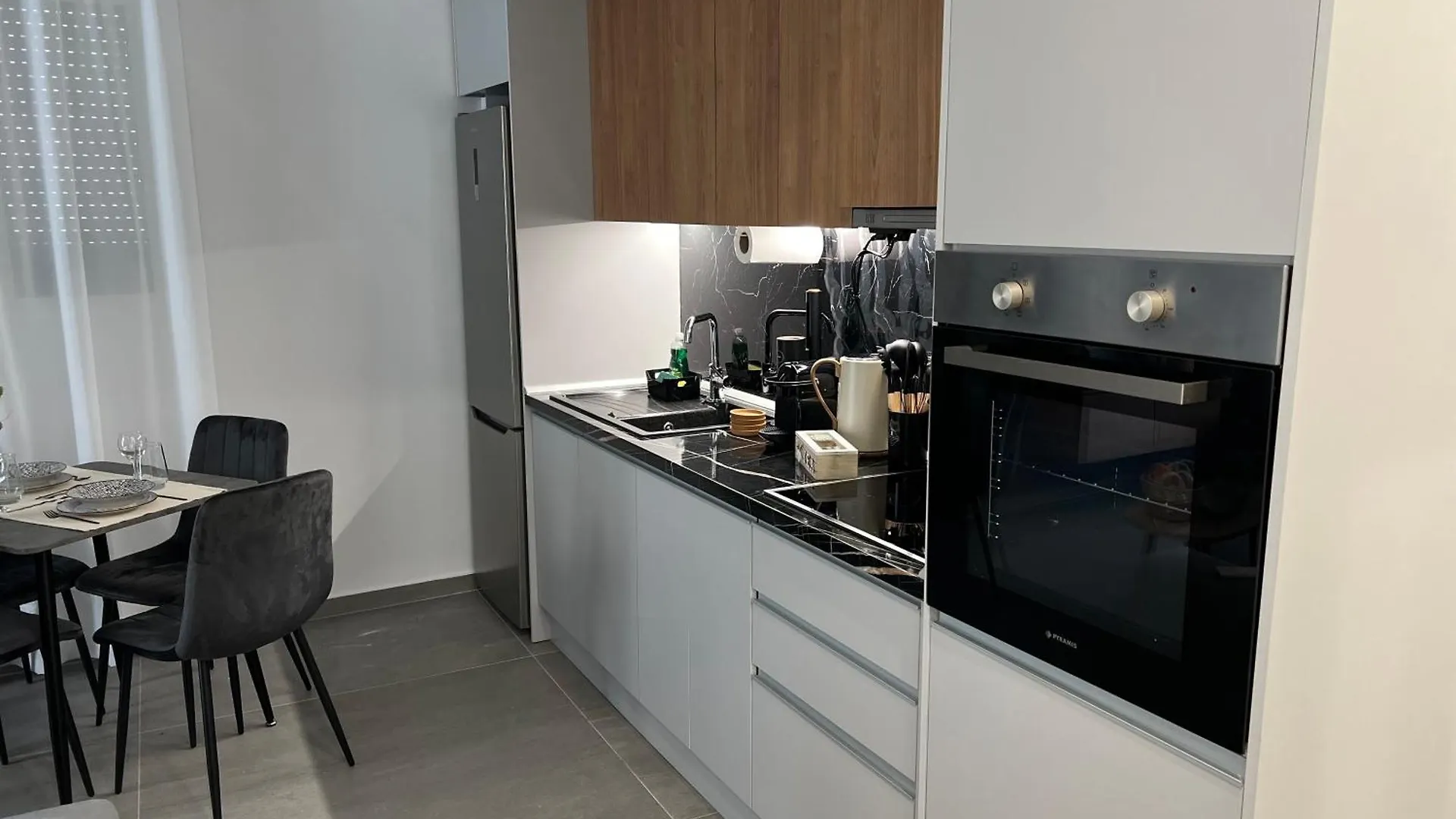 Oasis In Thessaloniki With 500 Mbps Internet 아파트 0*,