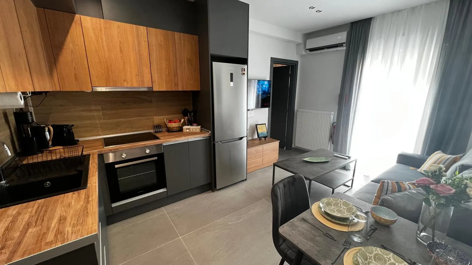 Oasis In Thessaloniki With 500 Mbps Internet 아파트